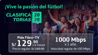 Familia viendo tv
